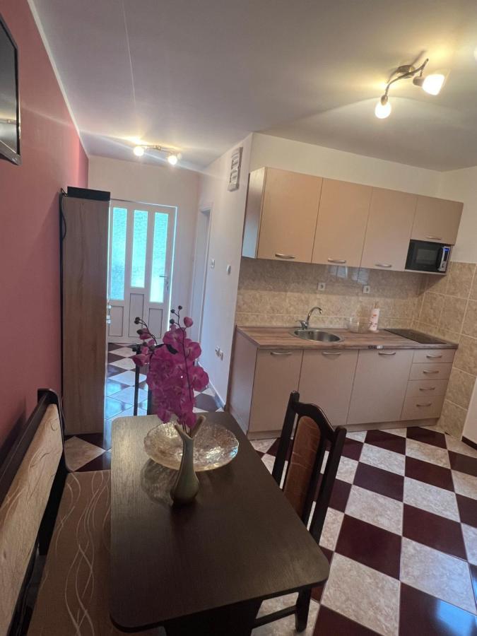 Apartment Elena Tivat Exterior foto