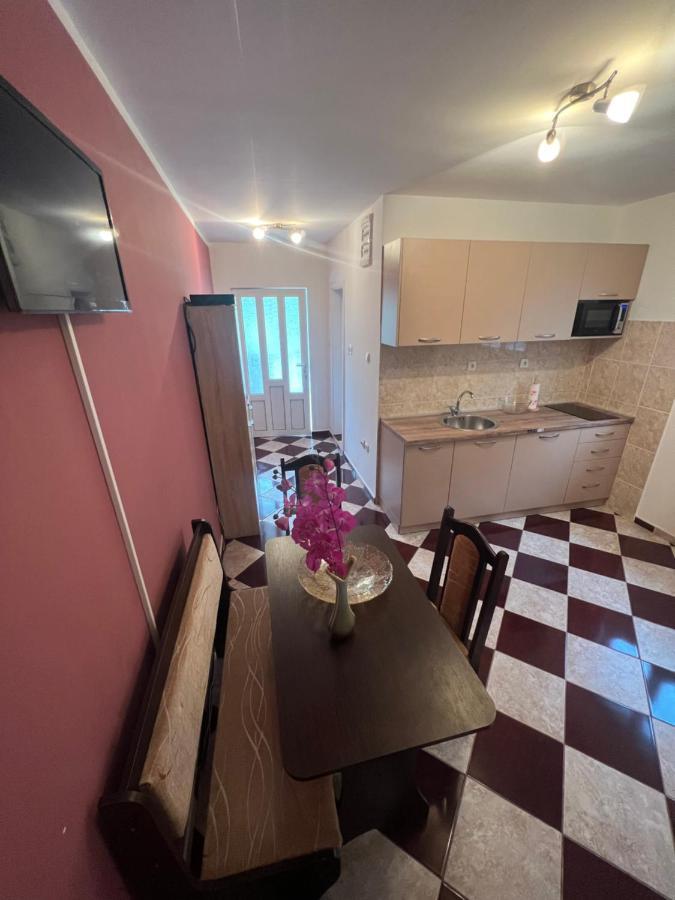 Apartment Elena Tivat Exterior foto