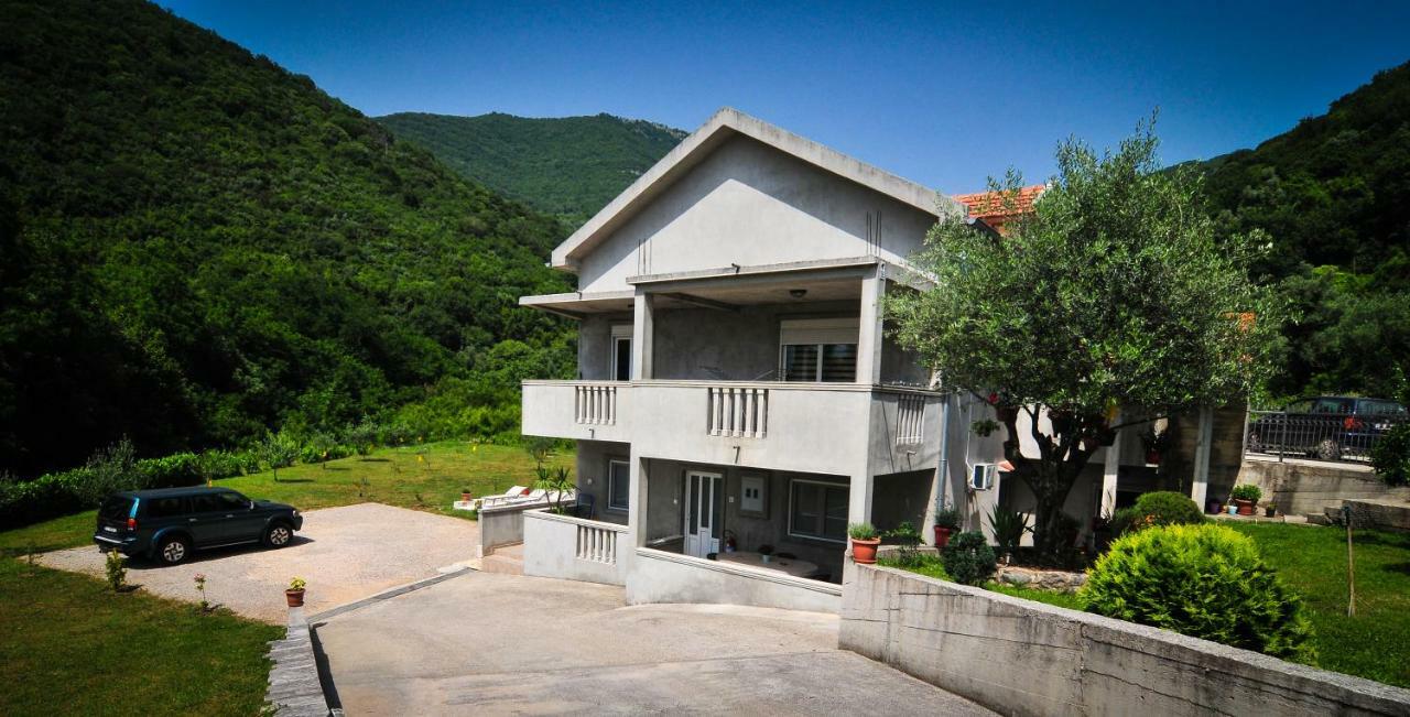 Apartment Elena Tivat Exterior foto